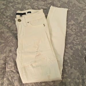 YMI Wanna Betta Butt Leggings in White Size 1